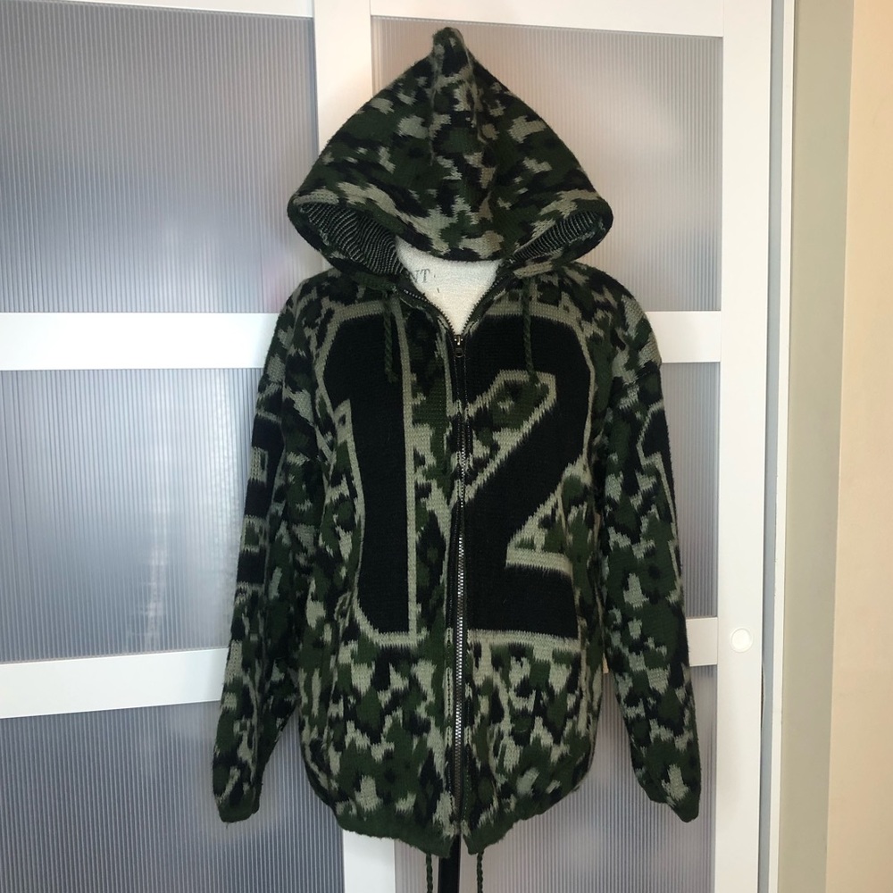 Camo Seahawks 12th Man Poncho ZIP-Up